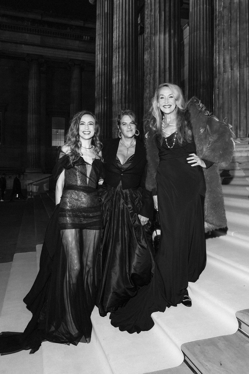 0345.theBritishMuseum thePinkBall @jamesdkelly.L1366453 0345.theBritishMuseum thePinkBall @jamesdkelly.L1366453